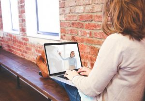 Obrazovanje u vrijeme neizvjesnosti: Profesori i online nastava