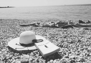 Na plažu ponesi i knjigu!