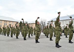 Mladi i vojno osposobljavanje – Ili zašto je HITNO potrebno vratiti obvezni vojni rok