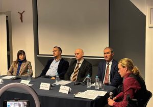 Održan okrugli stol: „Masovna imigracija: nužnost ili ugroza?“